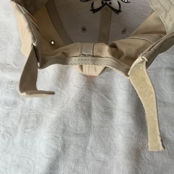 Warner Bros.Looney Tunes Embroidered Tasmanian Devil Boys Adjustable Cap - Picture 4 of 4